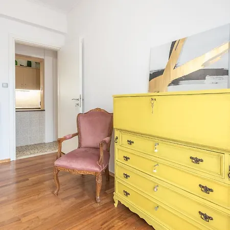 Apartment West